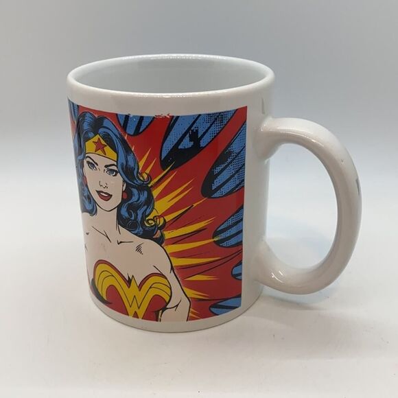 Zak Designs Wonder Woman Mug 11 oz Mug Coffee mug - Picture 5 of 6